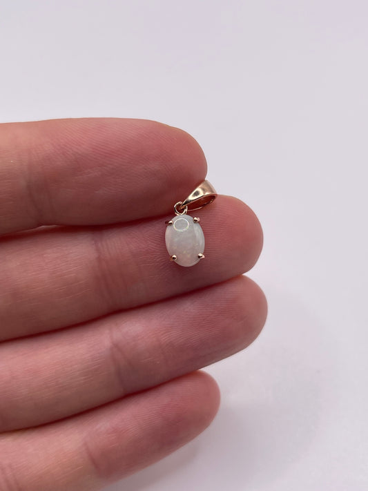 9ct rose gold opal pendant
