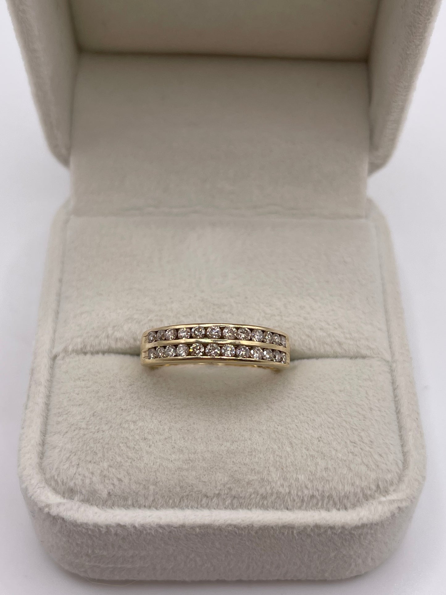 9ct gold diamond ring