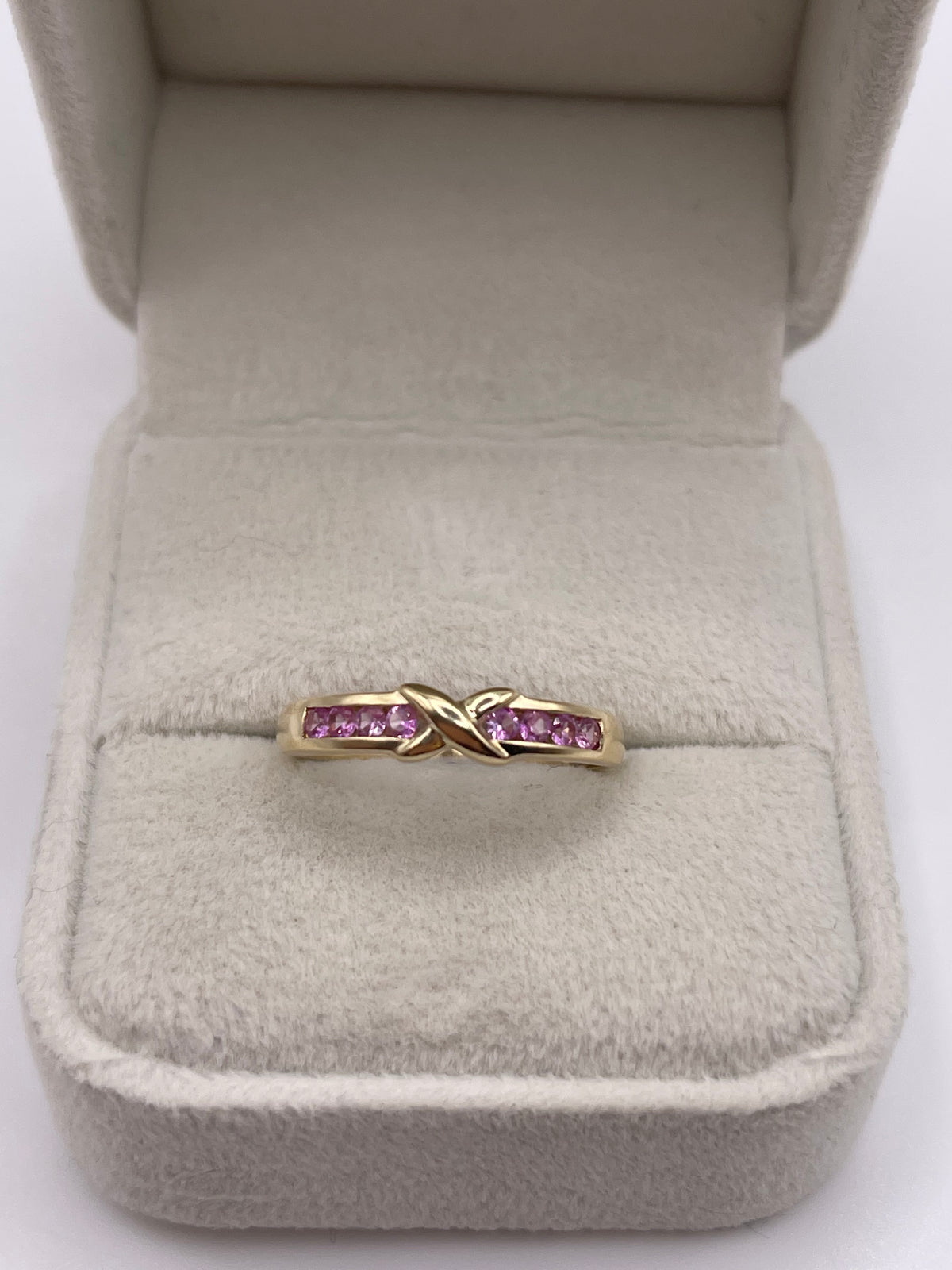 9ct gold pink sapphire ring