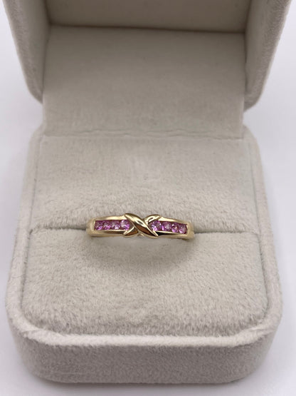 9ct gold pink sapphire ring