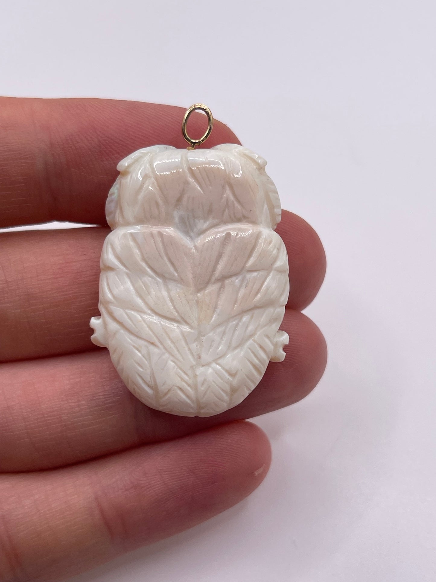9ct gokd carved opal owl pendant