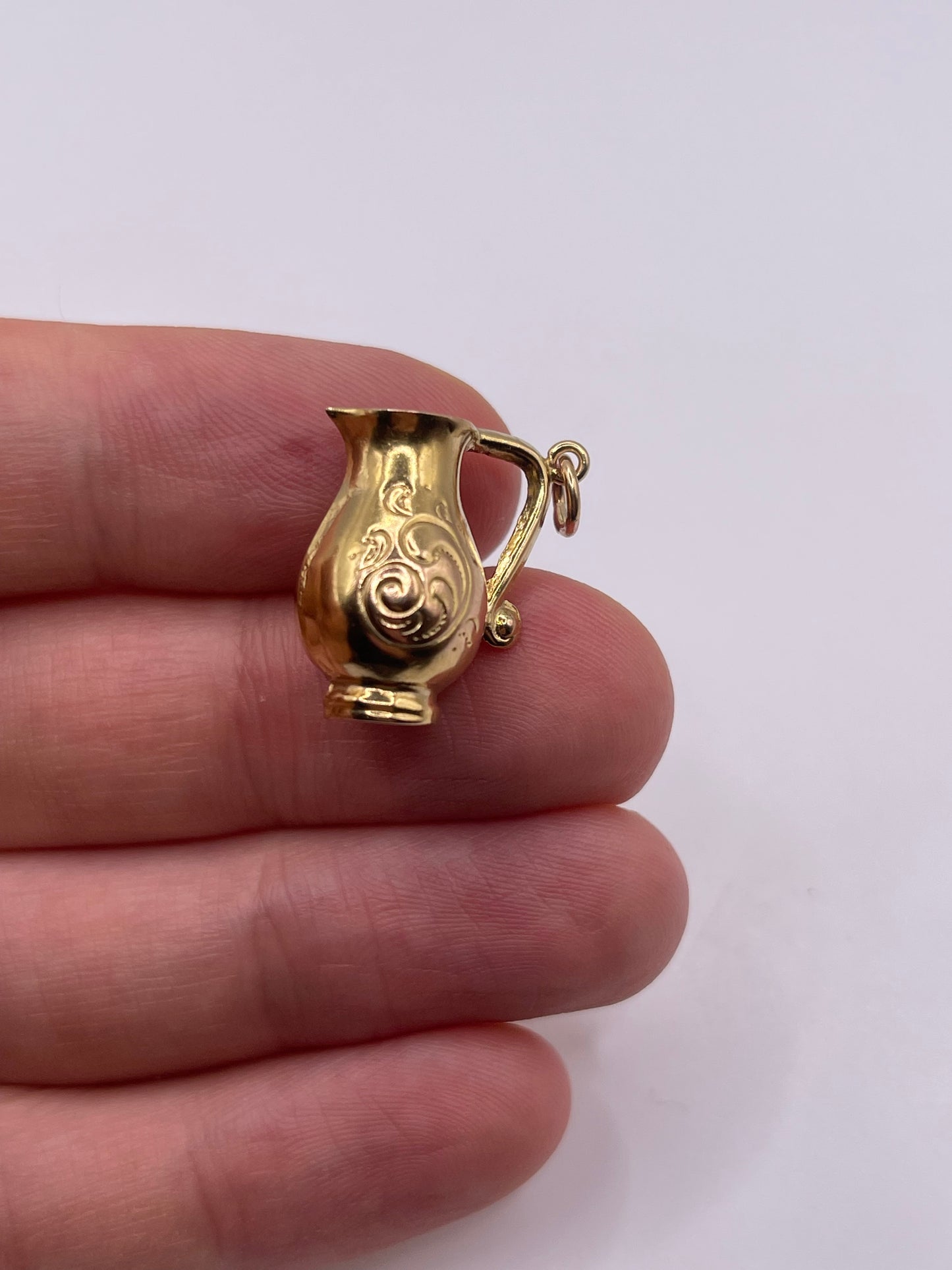 9ct gold jug charm