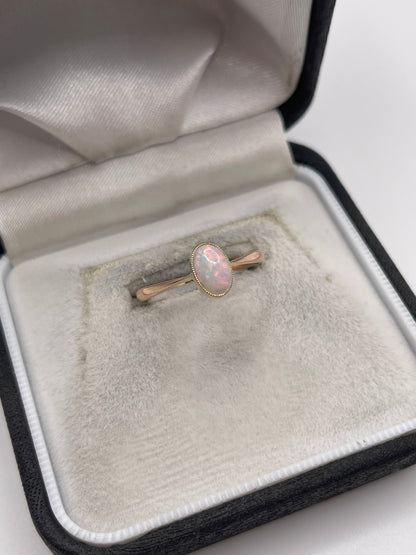 Antique 9ct rose gold opal ring