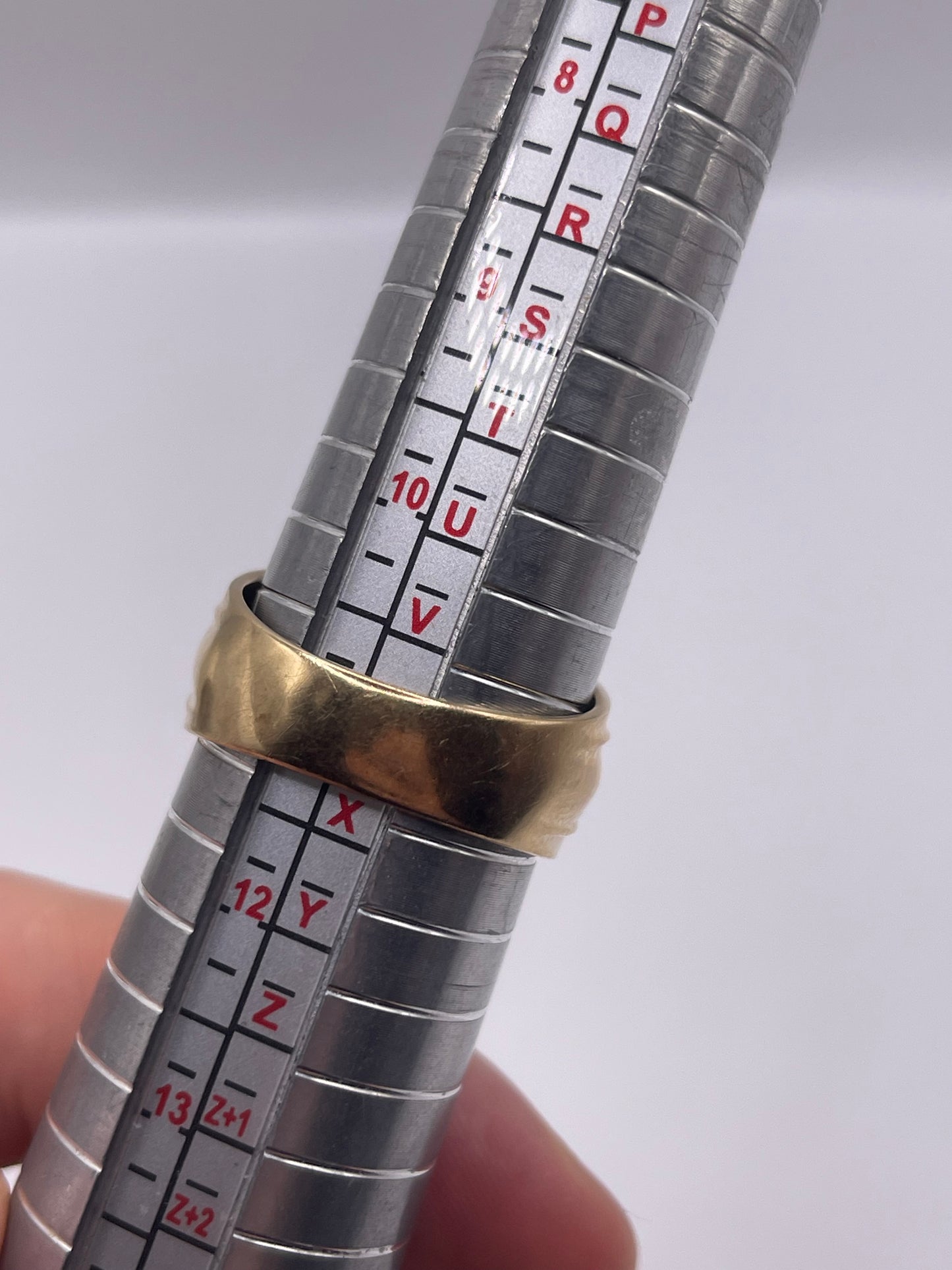 Heavy 9ct gold enamel and diamond ring