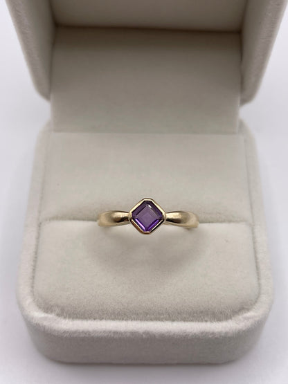 9ct gold amethyst ring