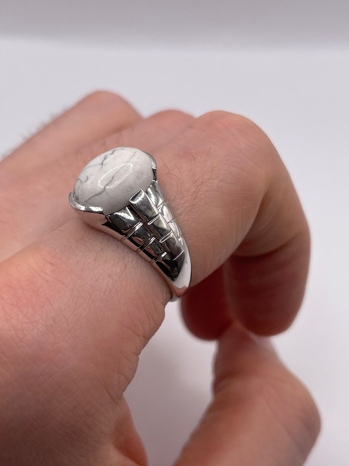 Silver gemstone ring