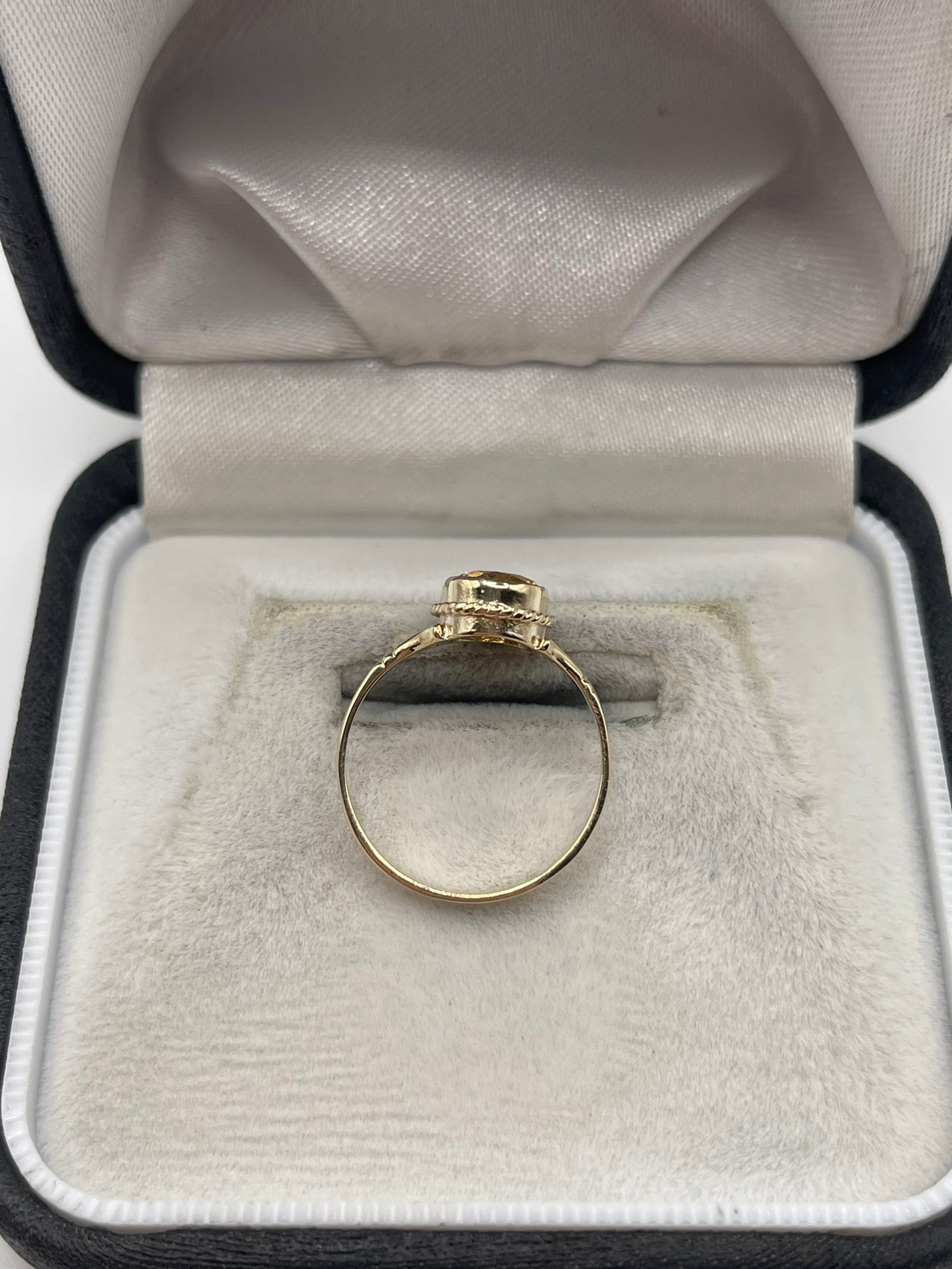 9ct gold citrine ring