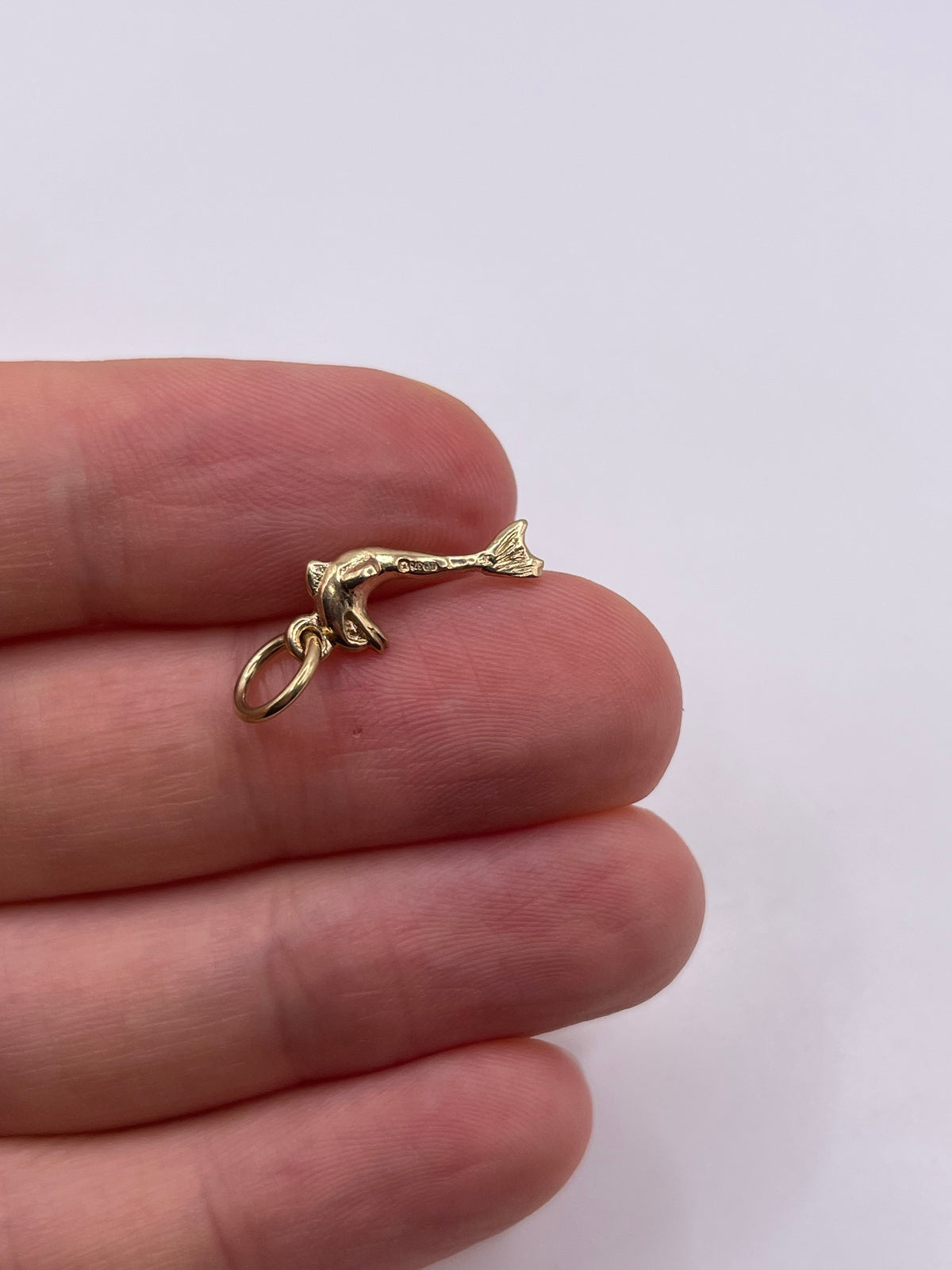 9ct gold dolphin charm