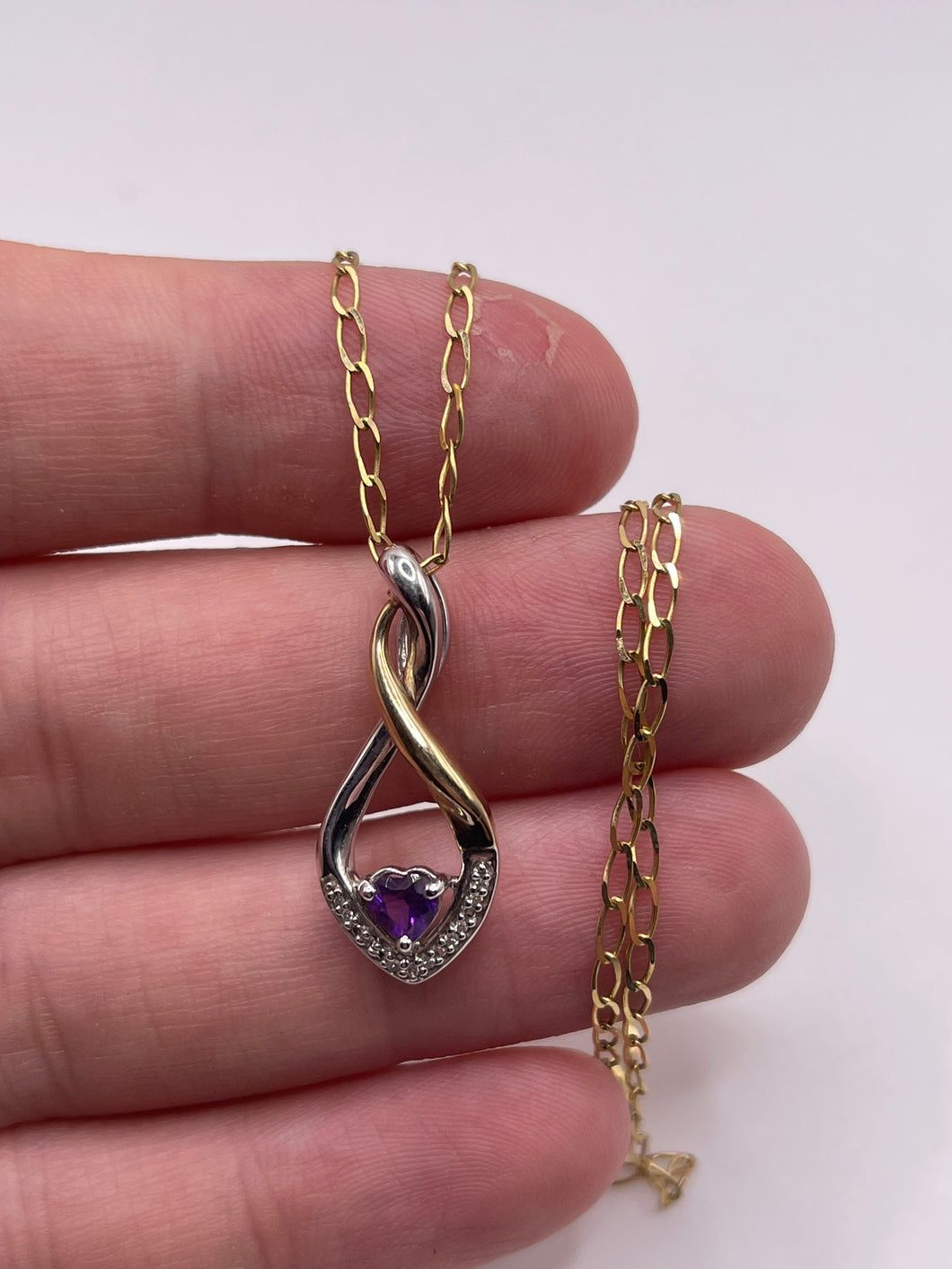 9ct gold amethyst and diamond necklace