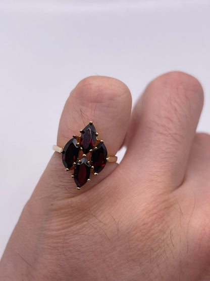 9ct gold garnet cluster ring