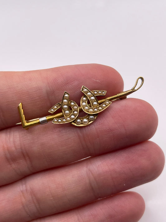 Antique 15ct gold pearl horseshoe brooch