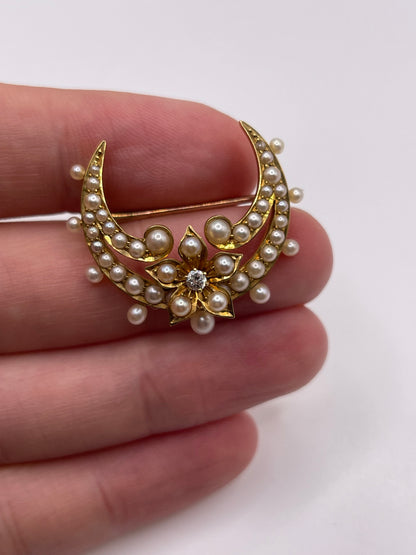 Antique 18ct gold pearl and diamond crescent brooch