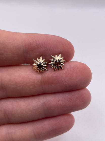 9ct gold garnet earrings