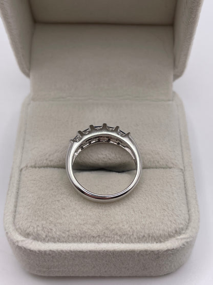 14ct white gold sapphire and diamond ring