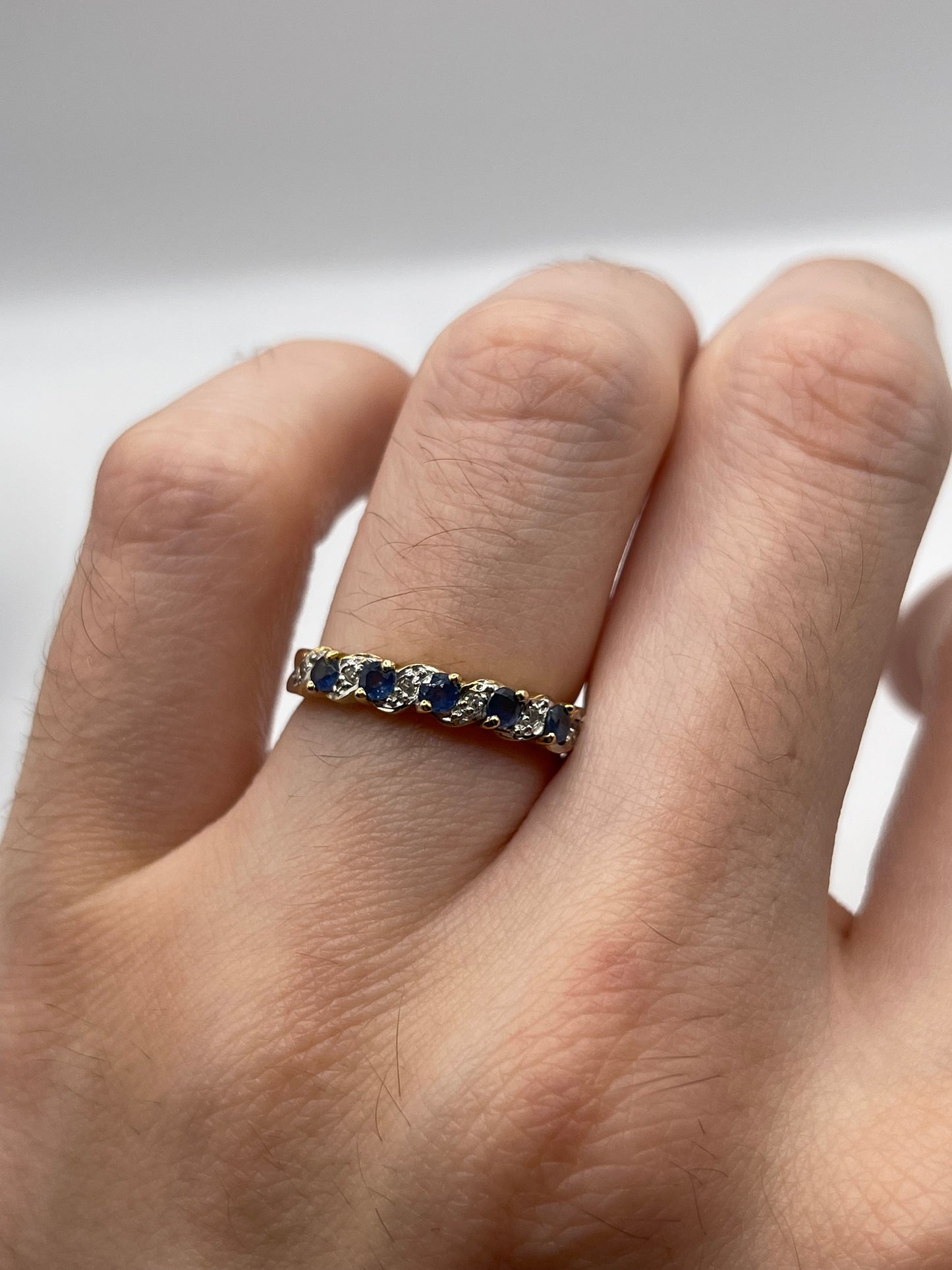 9ct gold sapphire and diamond ring