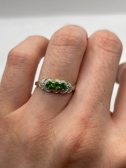9ct gold diopside and diamond ring