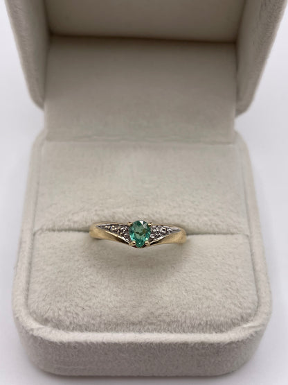 9ct gold emerald and diamond ring
