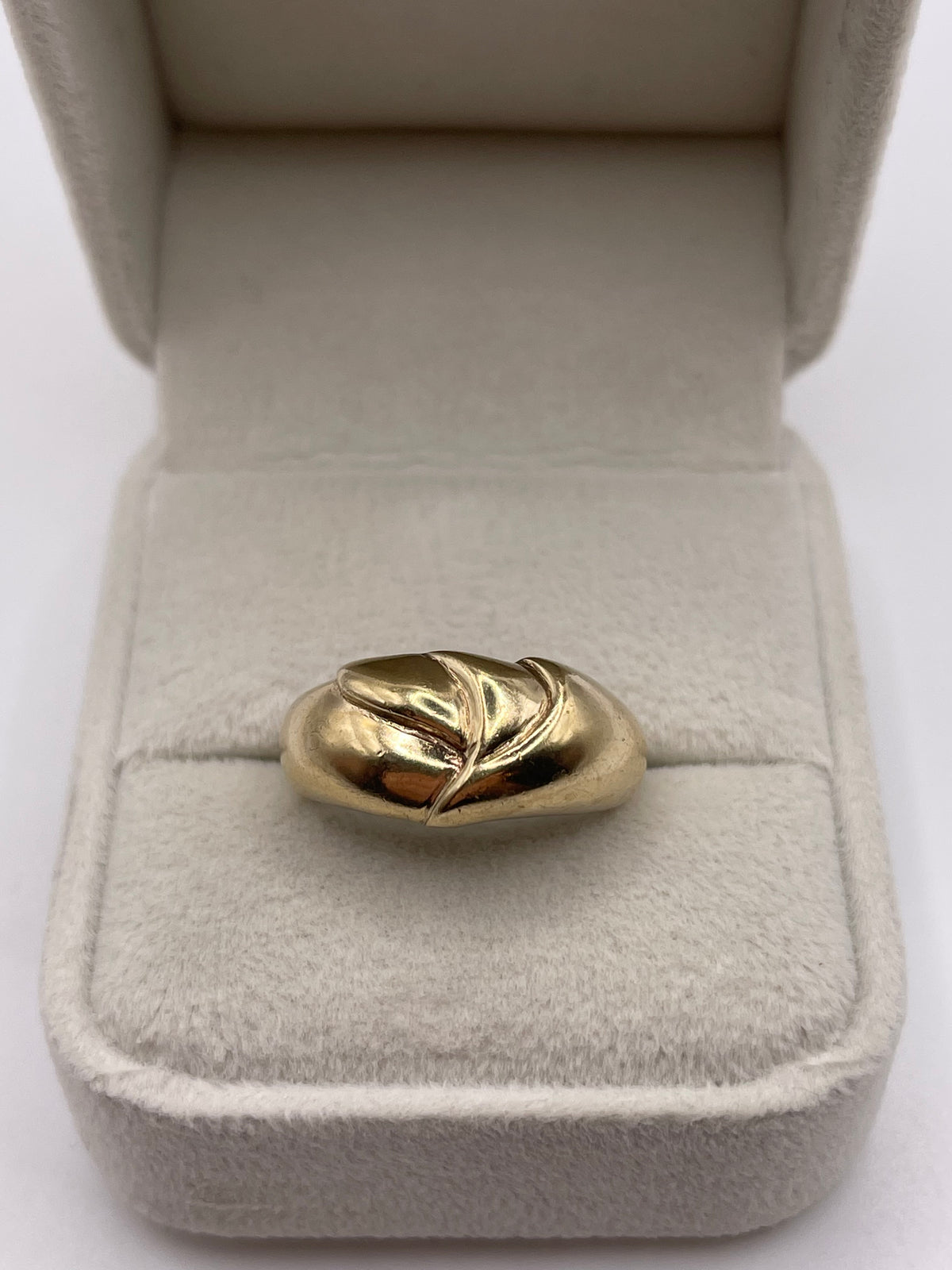 9ct gold ring