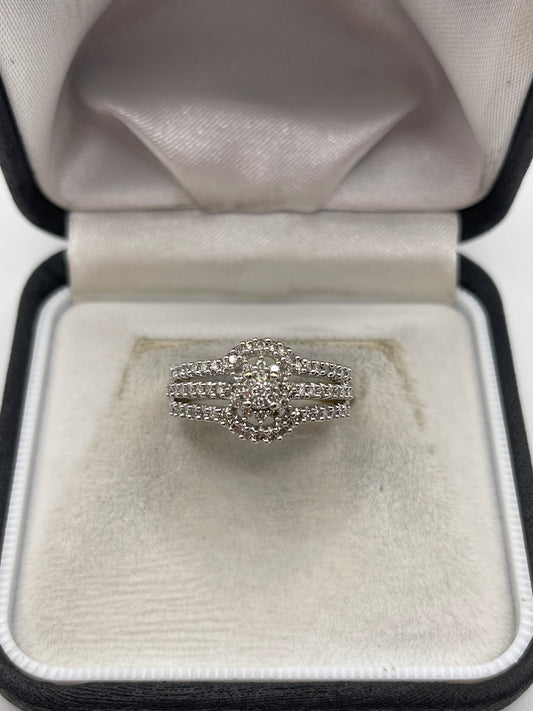9ct gold diamond cluster ring