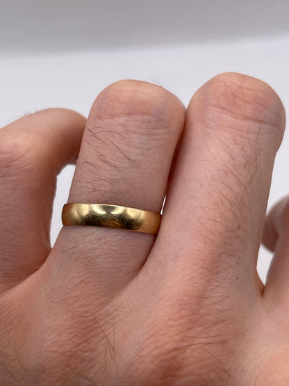 9ct gold band