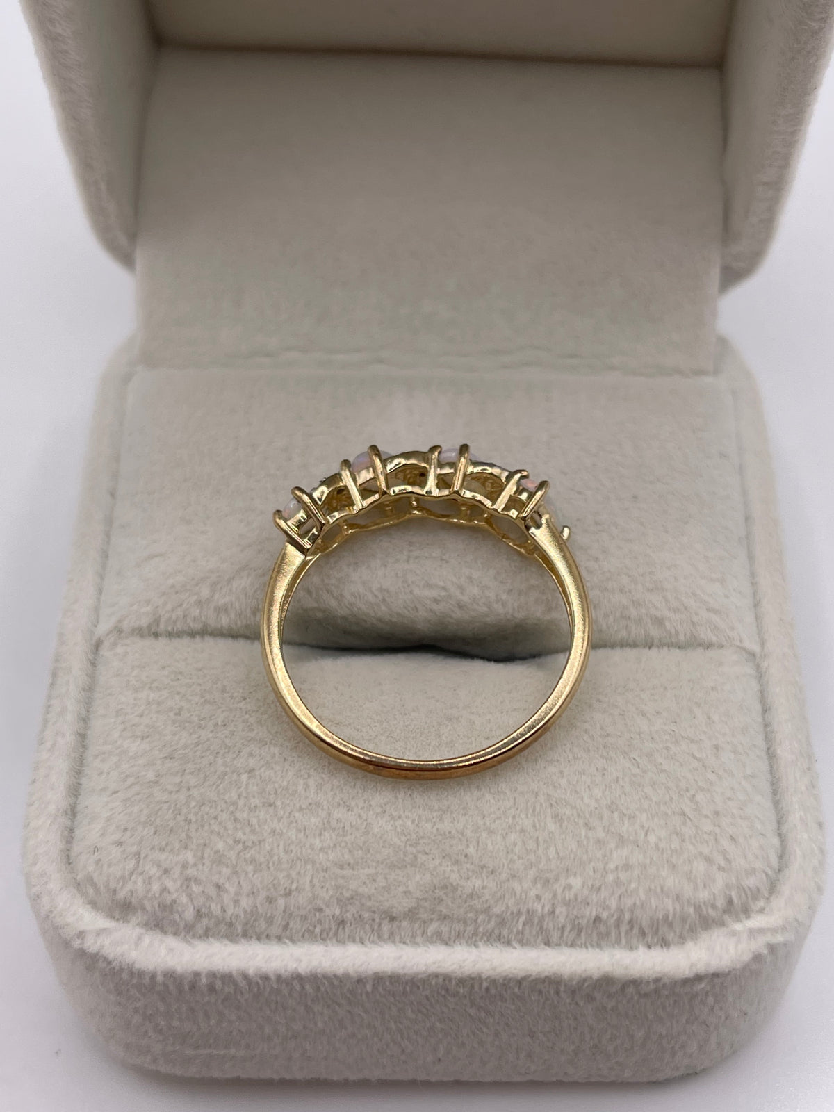 9ct gold opal and diamond ring