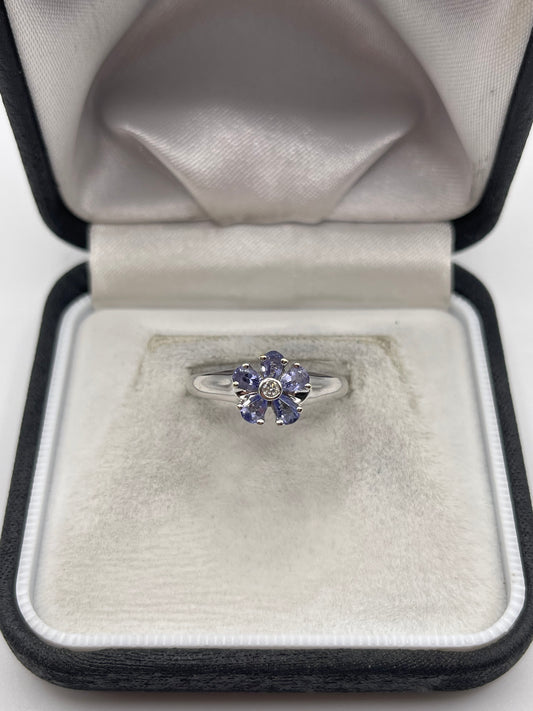 9ct white gold tanzanite and diamond ring