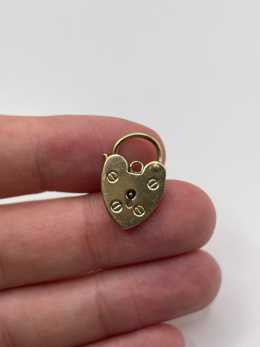 9ct gold padlock 70