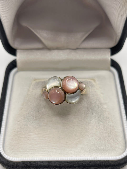 9ct gold mother of pearl ring