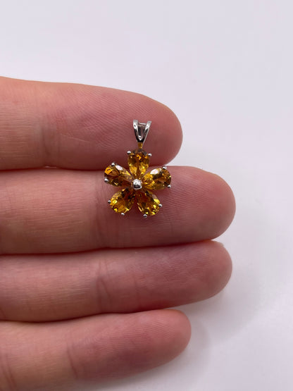 9ct white gold citrine pendant