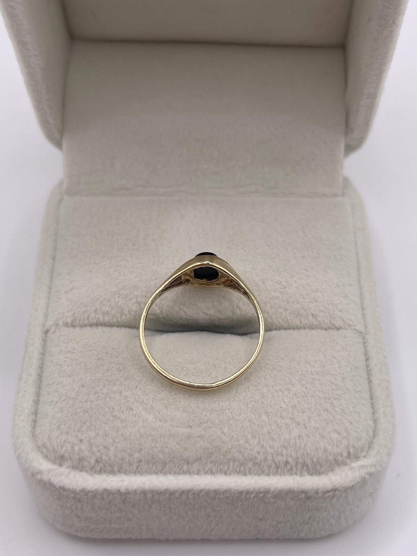 9ct gold onyx signet ring