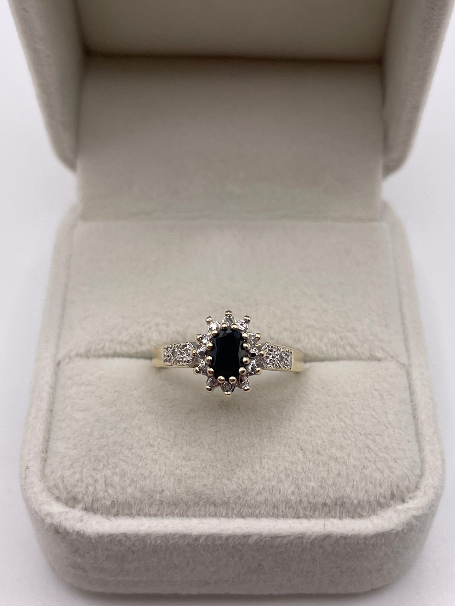 9ct gold sapphire and diamond ring