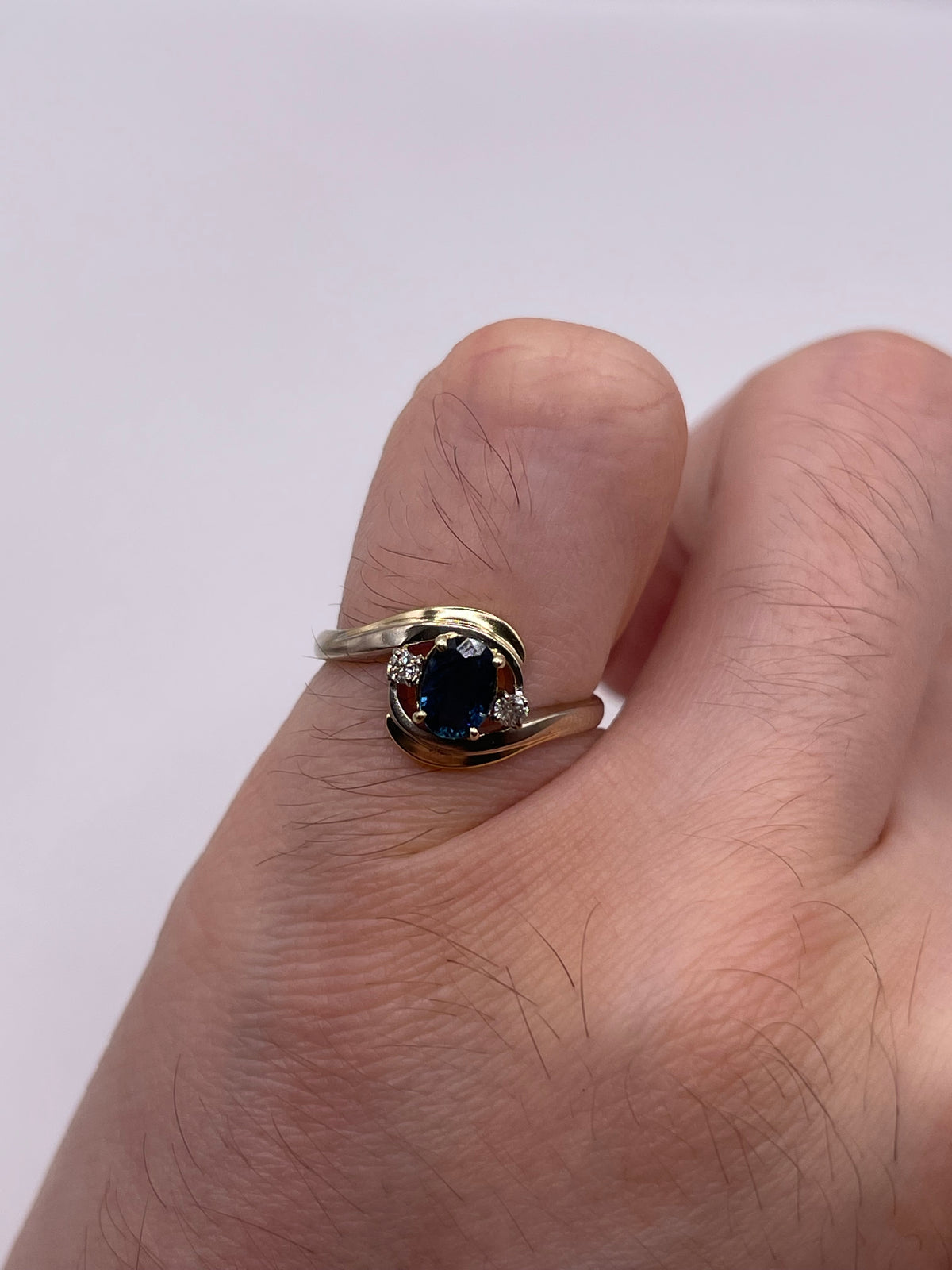 14ct two tone gold sapphire and diamond ring