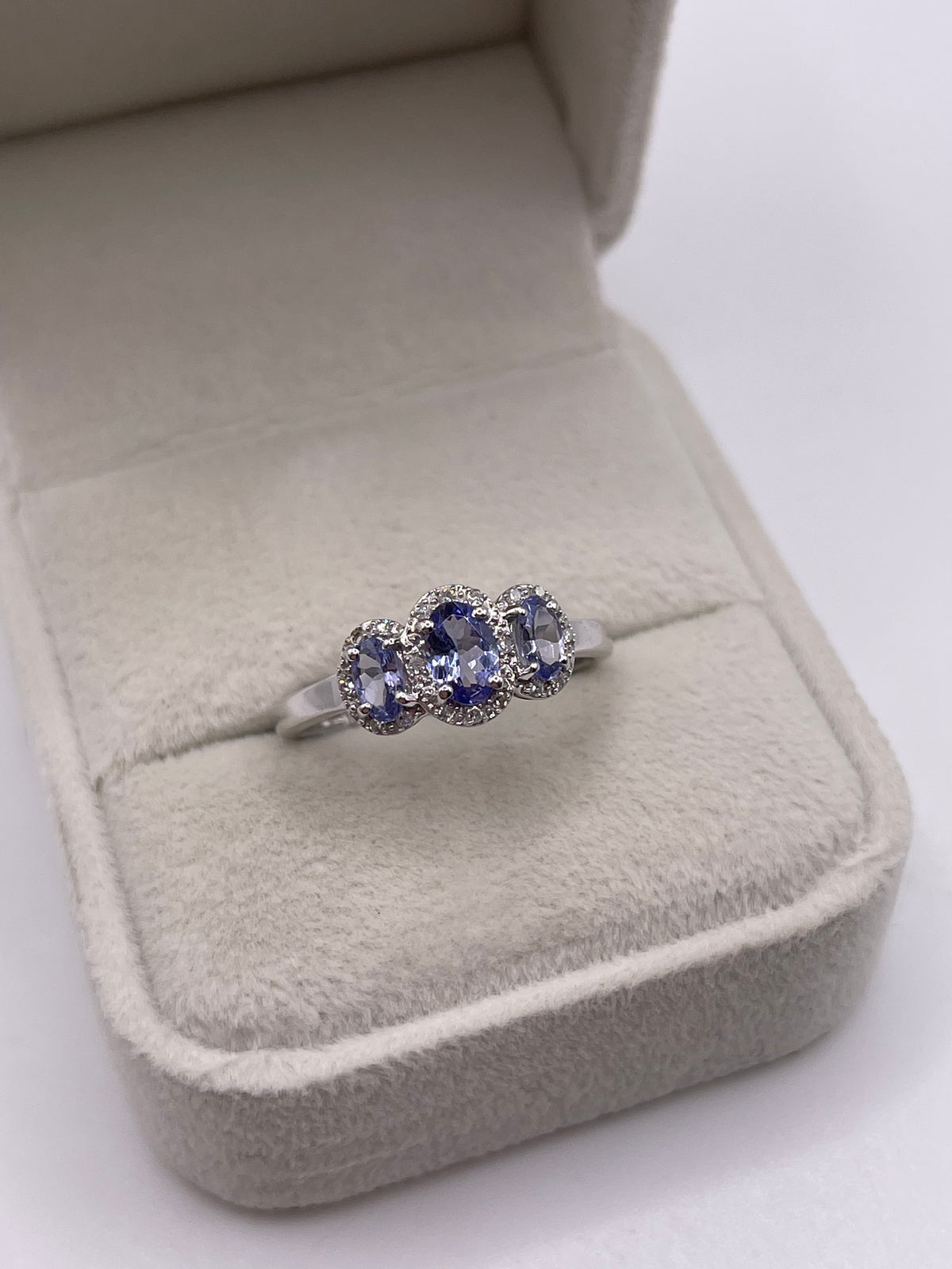 9ct white gold tanzanite and diamond ring