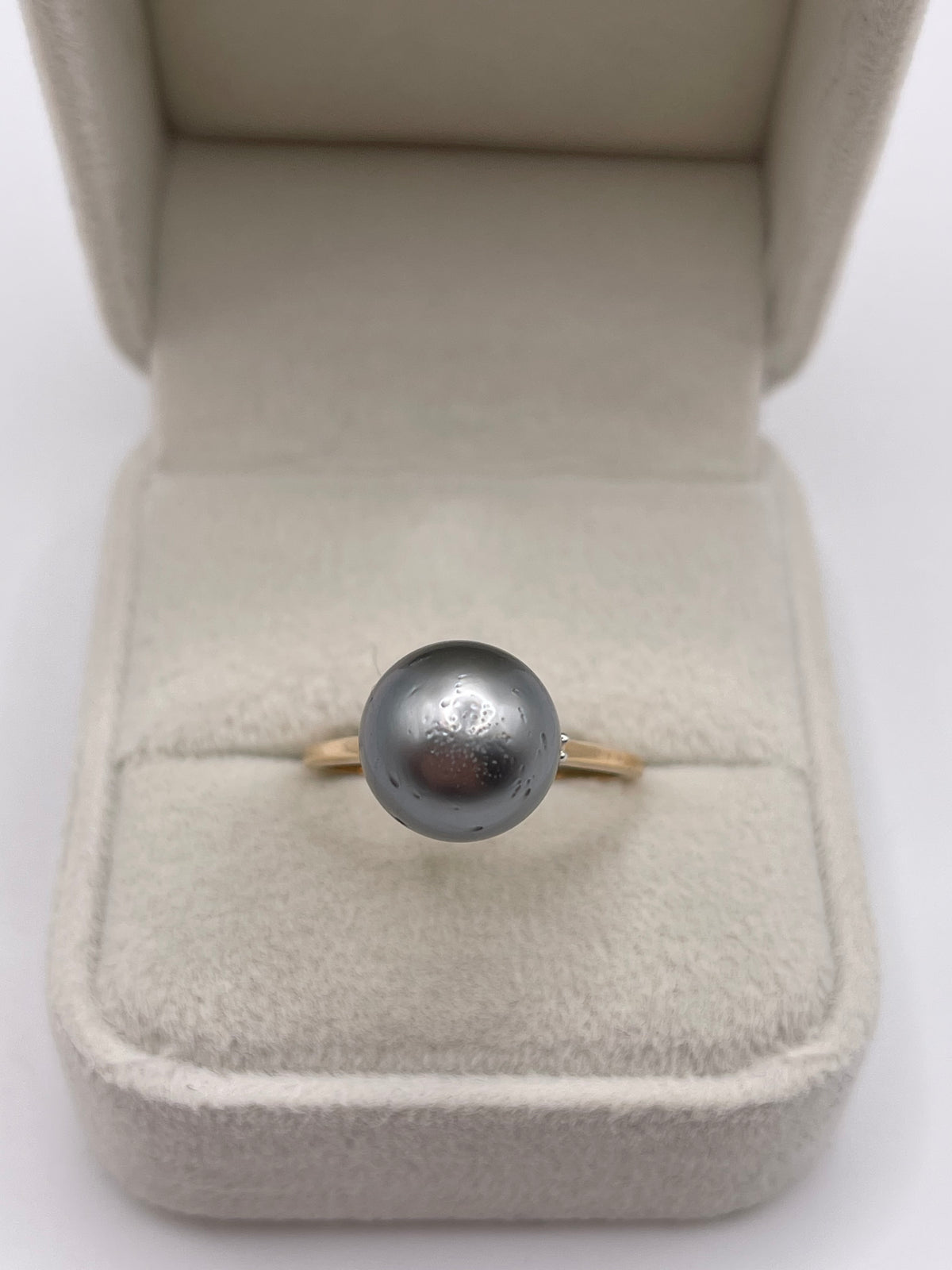 9ct gold pearl and diamond ring