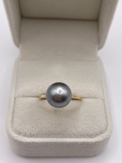 9ct gold pearl and diamond ring