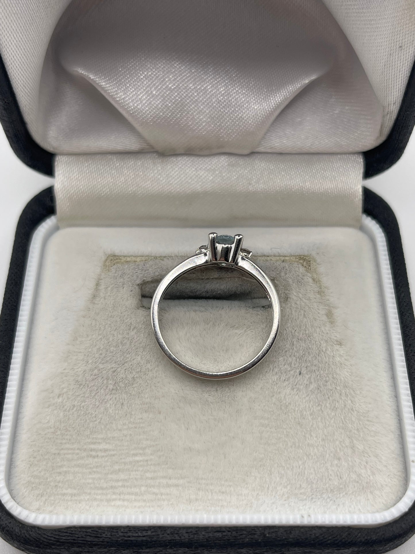 9ct white gold topaz and diamond ring
