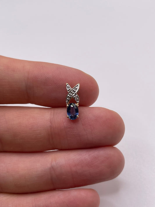 9ct gold kyanite and diamond pendant