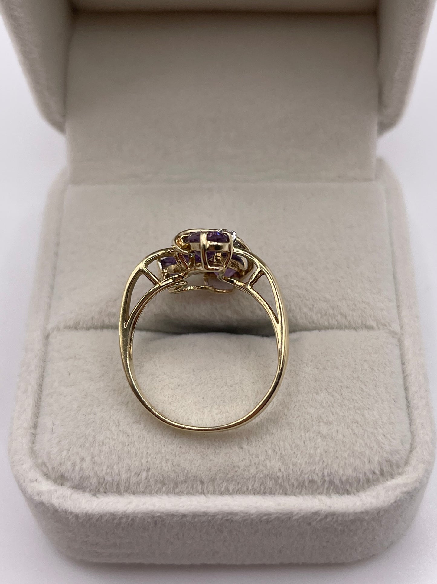 9ct gold amethyst and diamond ring