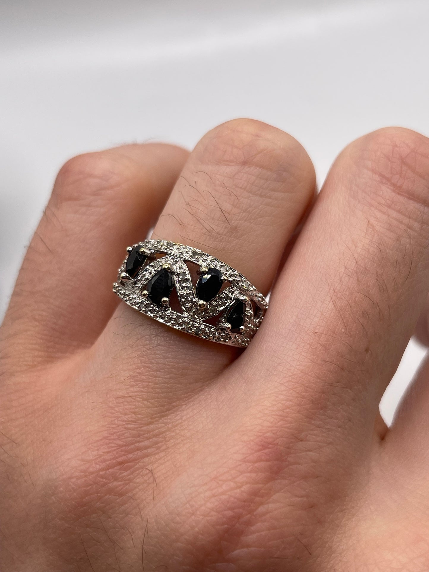 9ct gold sapphire and diamond ring