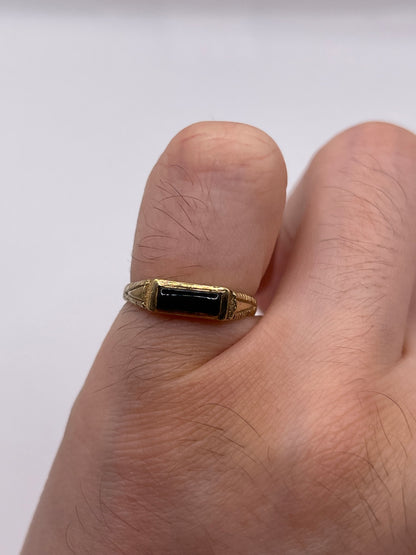 9ct gold onyx ring