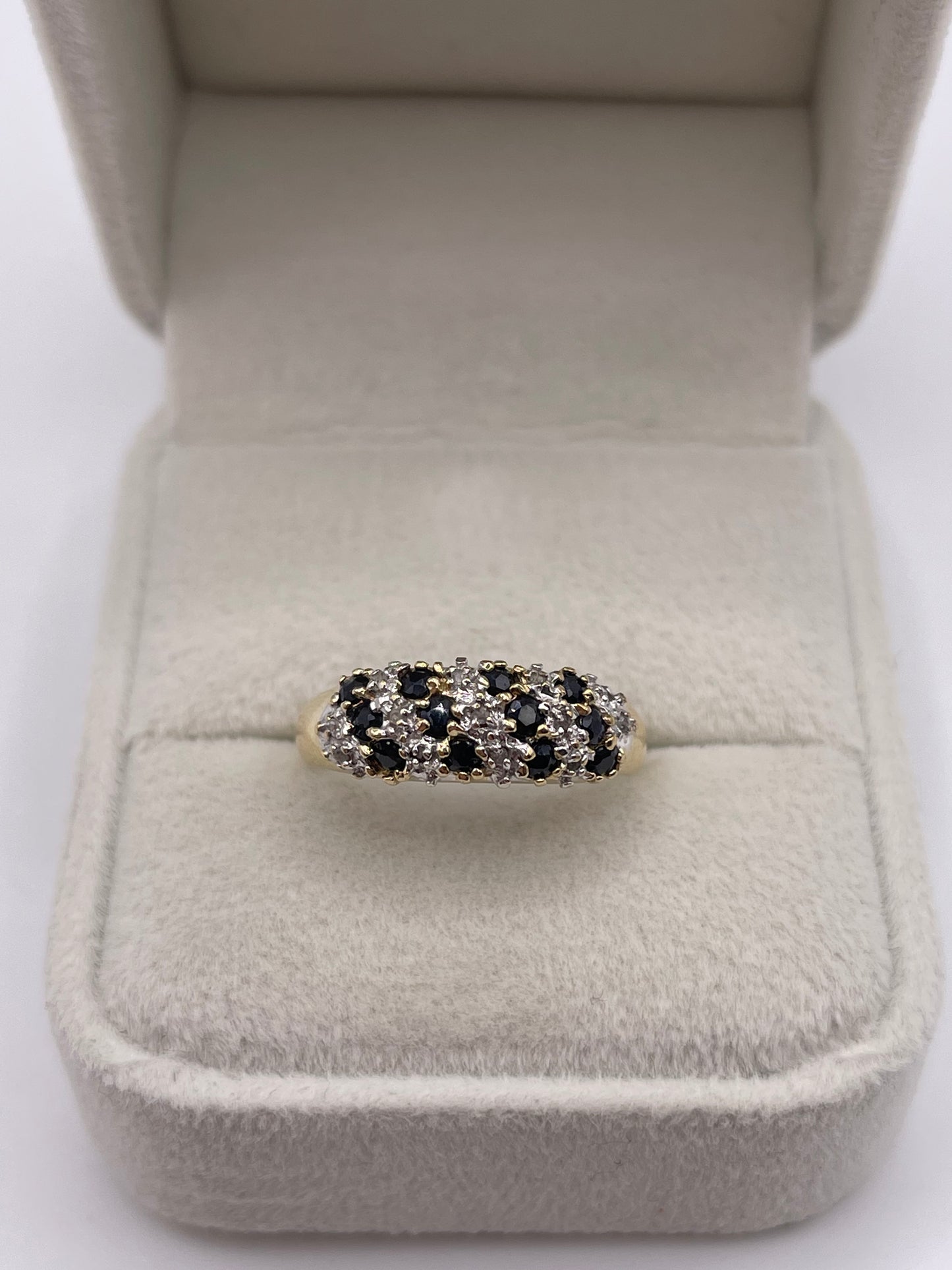 9ct gold sapphire and diamond cluster ring