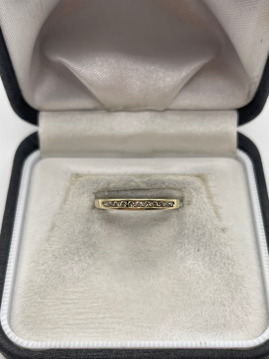 9ct gold diamond ring