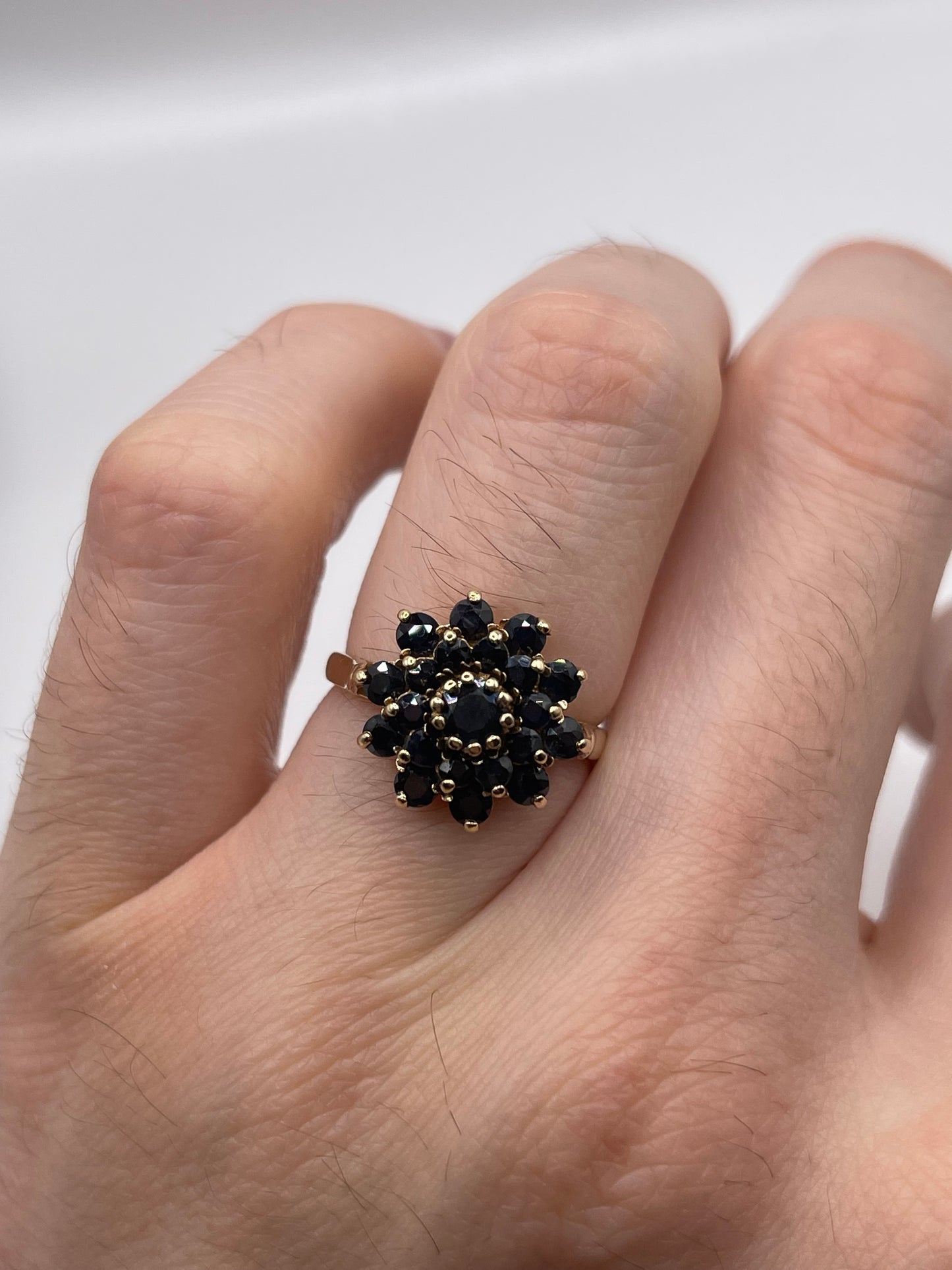 9ct gold sapphire cluster ring