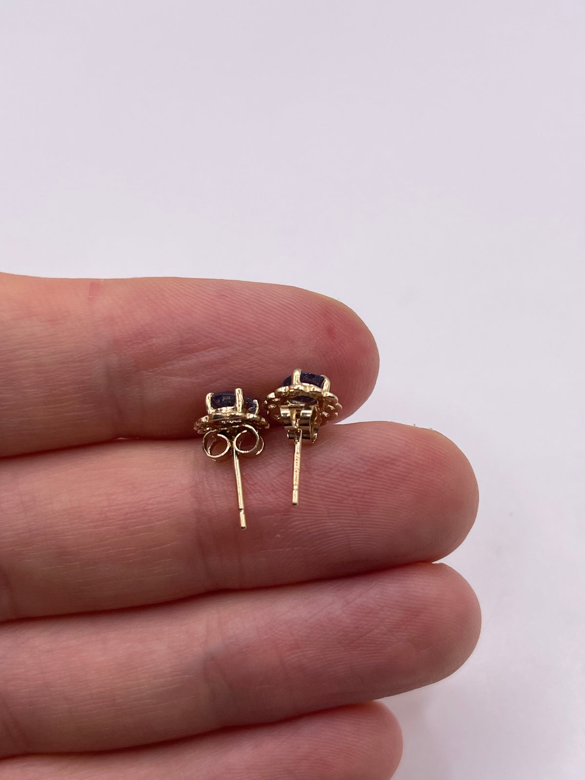 9ct gold sapphire earrings