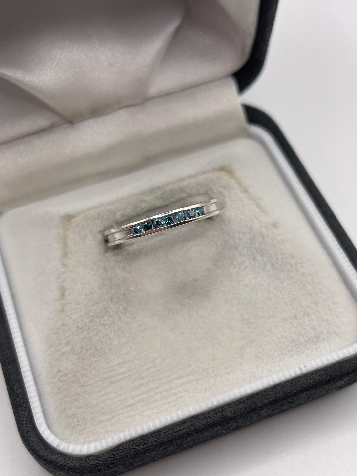 9ct white gold blue diamond ring