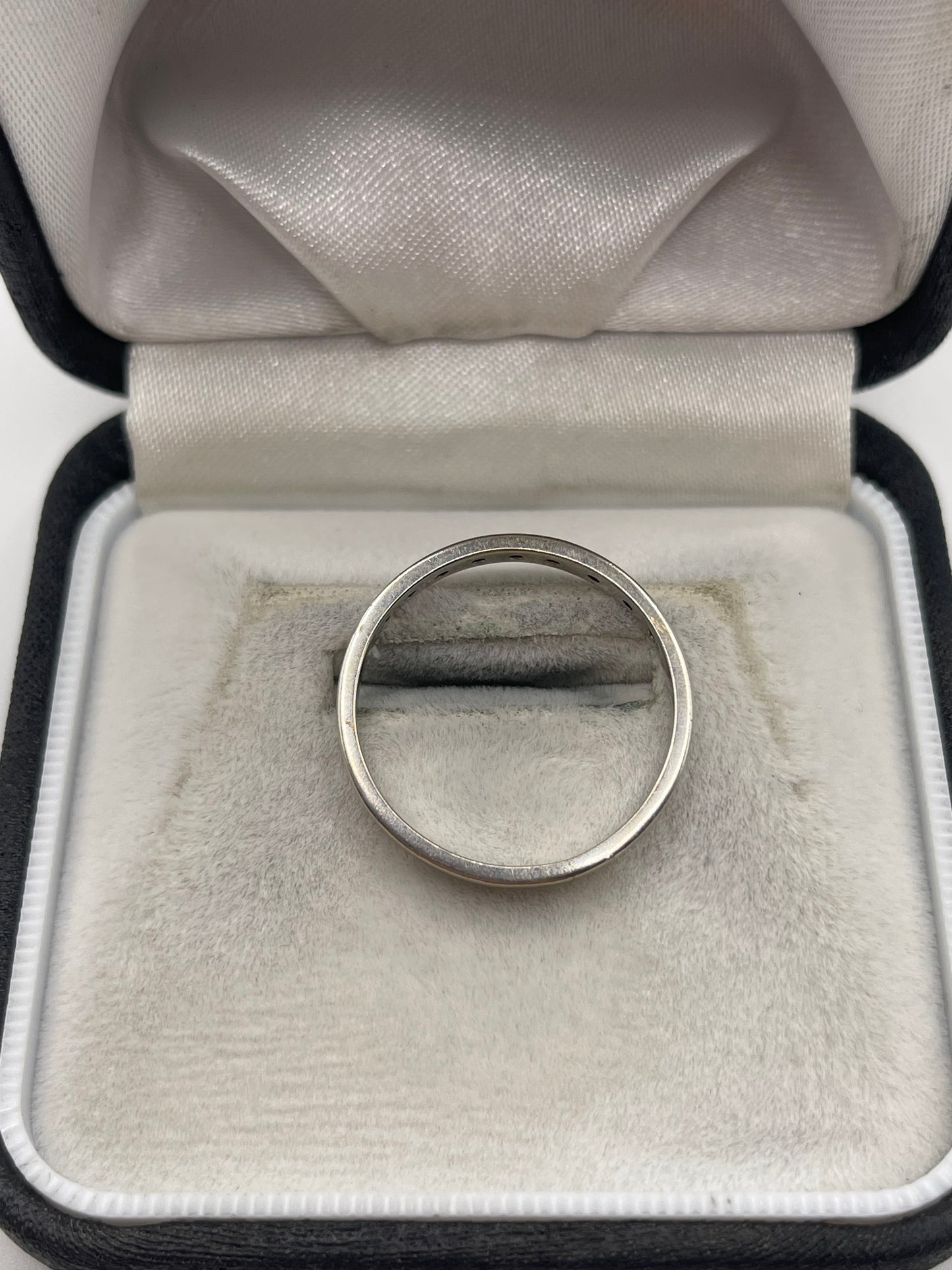 14ct white gold diamond ring