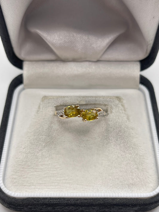 9ct gold sphene and diamond ring