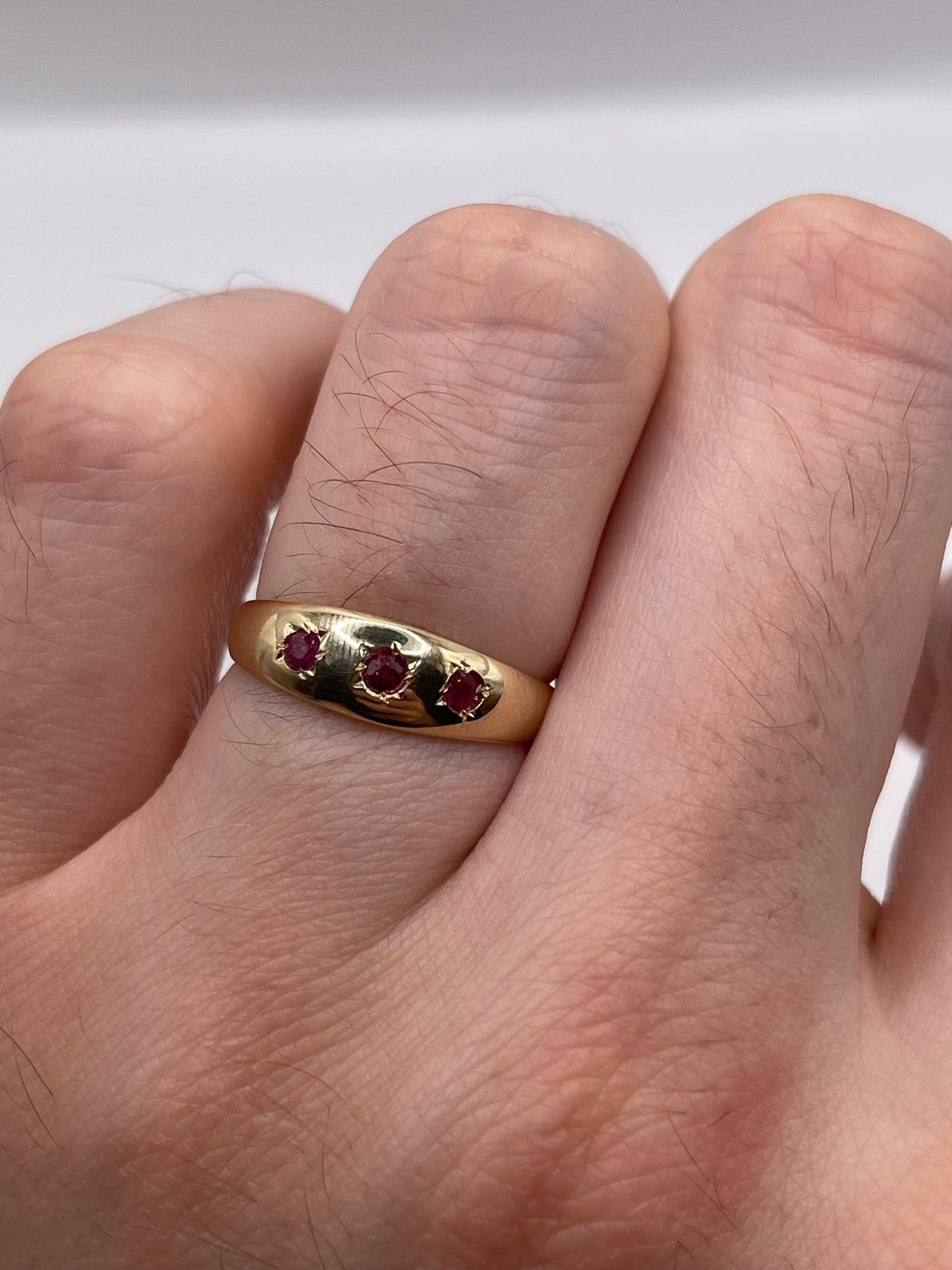 9ct gold ruby gypsy ring