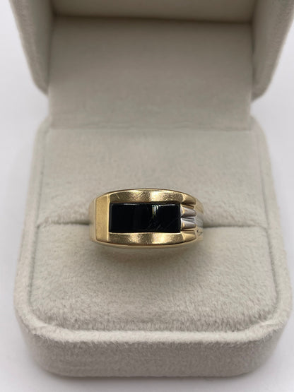 9ct gold onyx ring