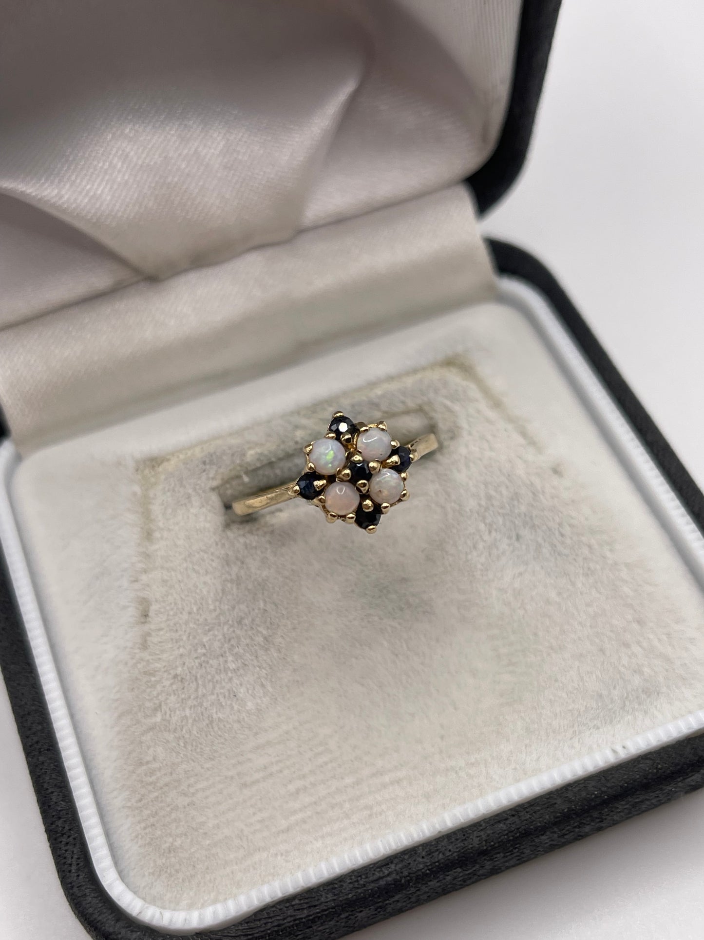9ct gold opal and sapphire ring